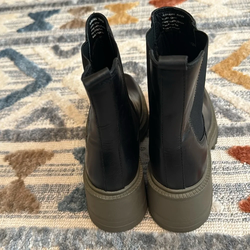 Vince Camuto Anikaaa Boots NEW! - Picture 4 of 8